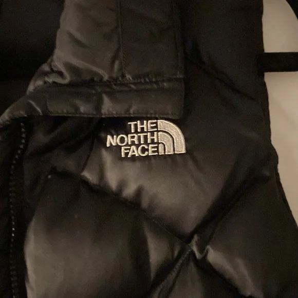 SOLD - Women's north face vest size small - Picture 2 of 5
